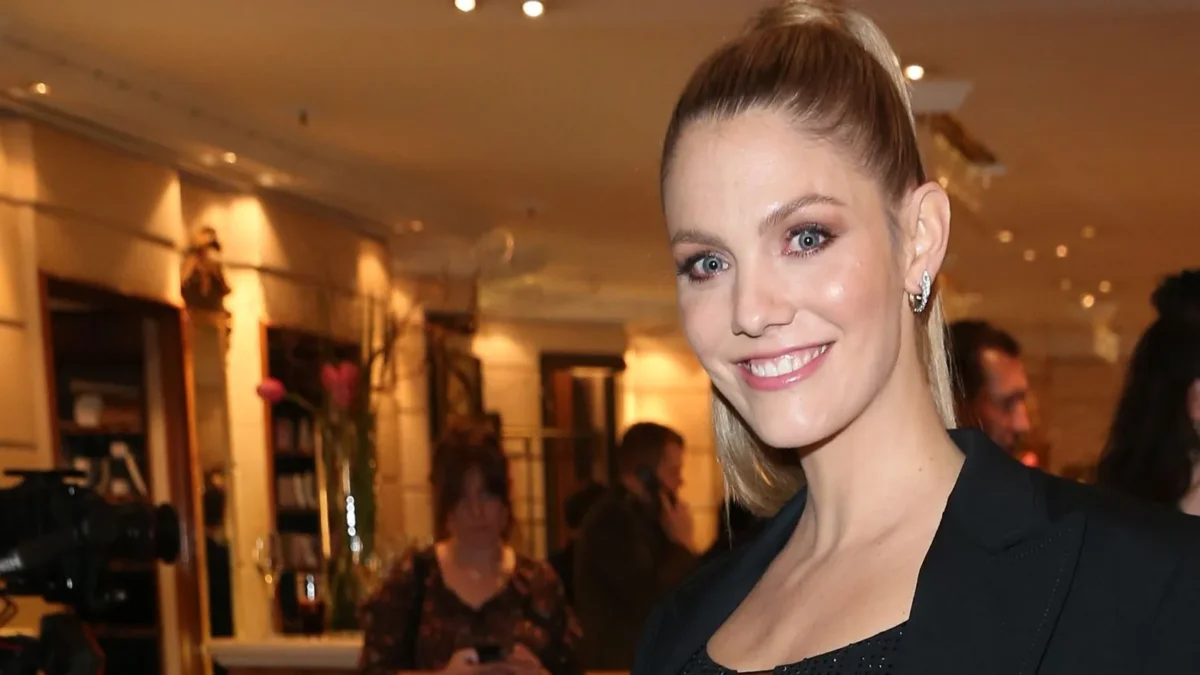 Viviane Geppert Alter Größe Vermögen und Instagram Alles über die beliebte TV-Moderatorin