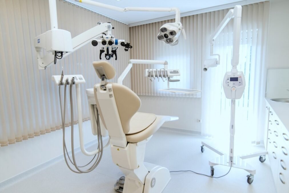Zahnklinik Ungarn Helvetic Clinics