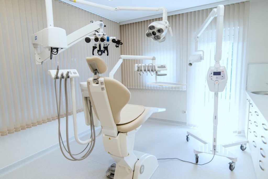Zahnklinik Ungarn Helvetic Clinics